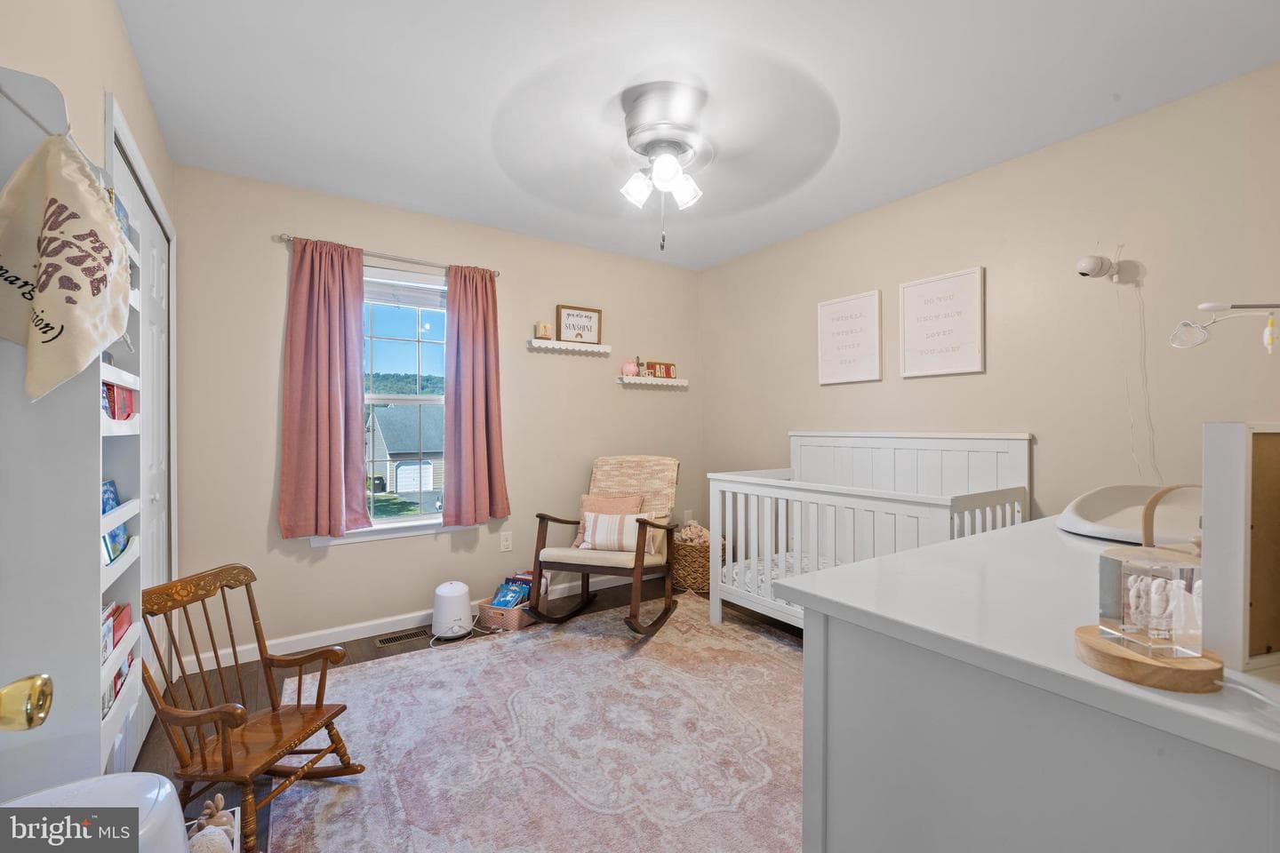 38 Laura Drive photo 16