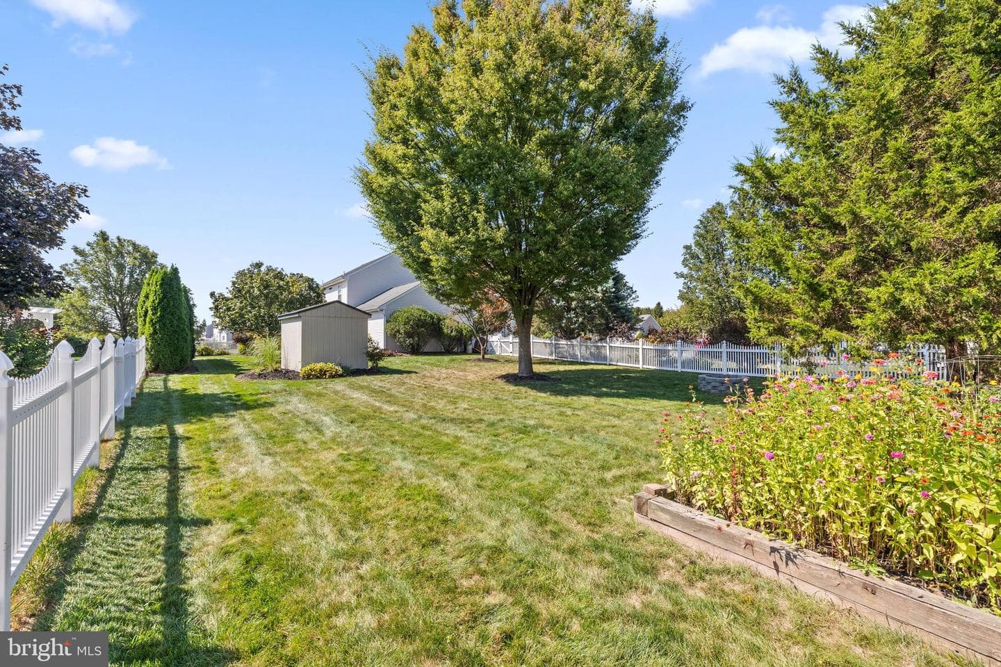 38 Laura Drive photo 25