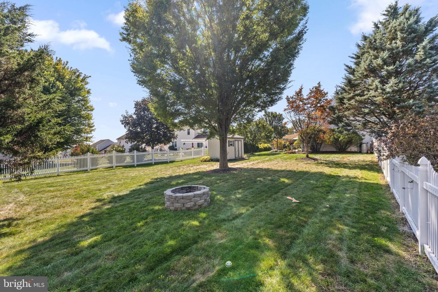 38 Laura Drive photo 3