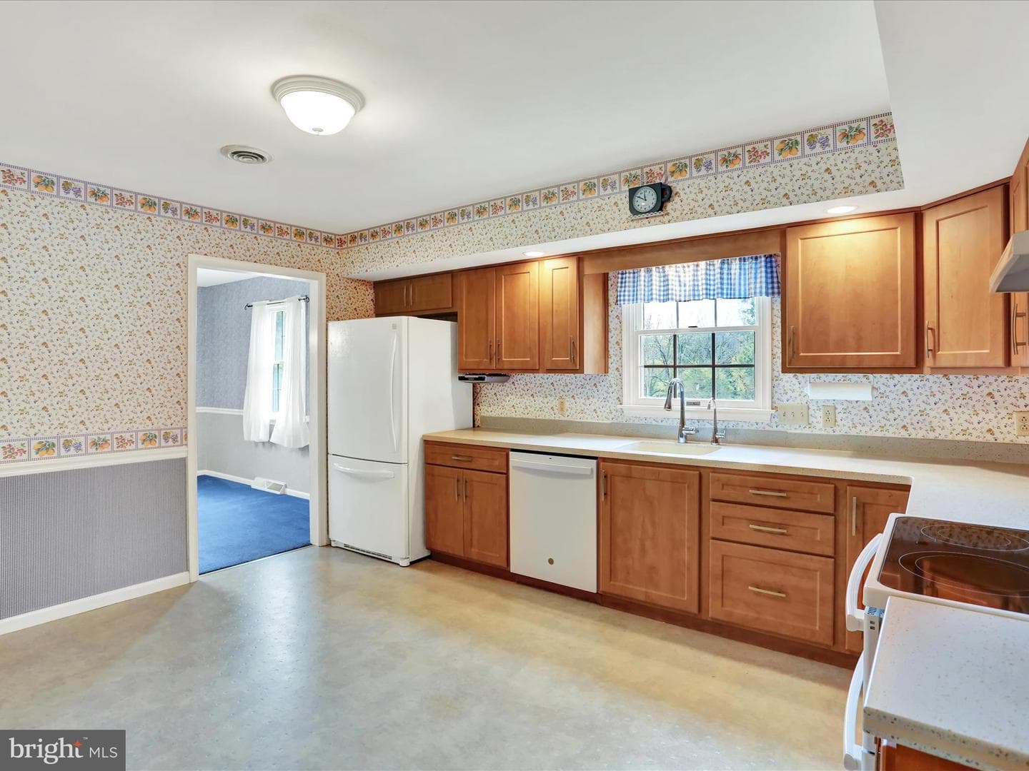 833 Pine Heights Road photo 17