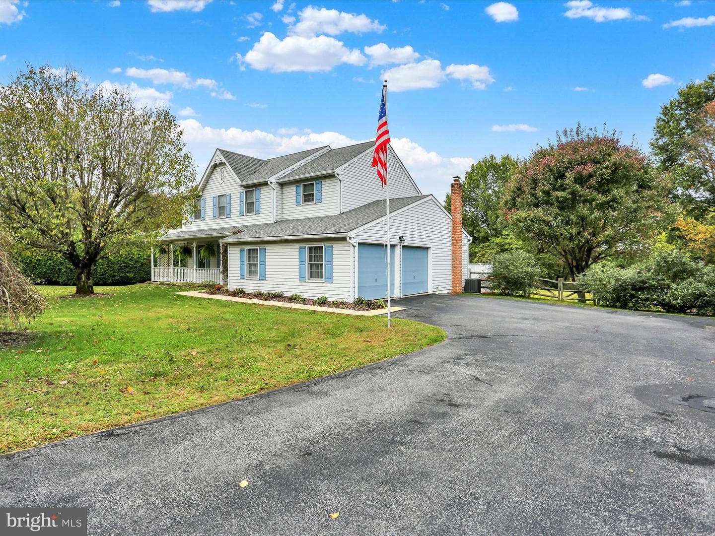 833 Pine Heights Road photo 2