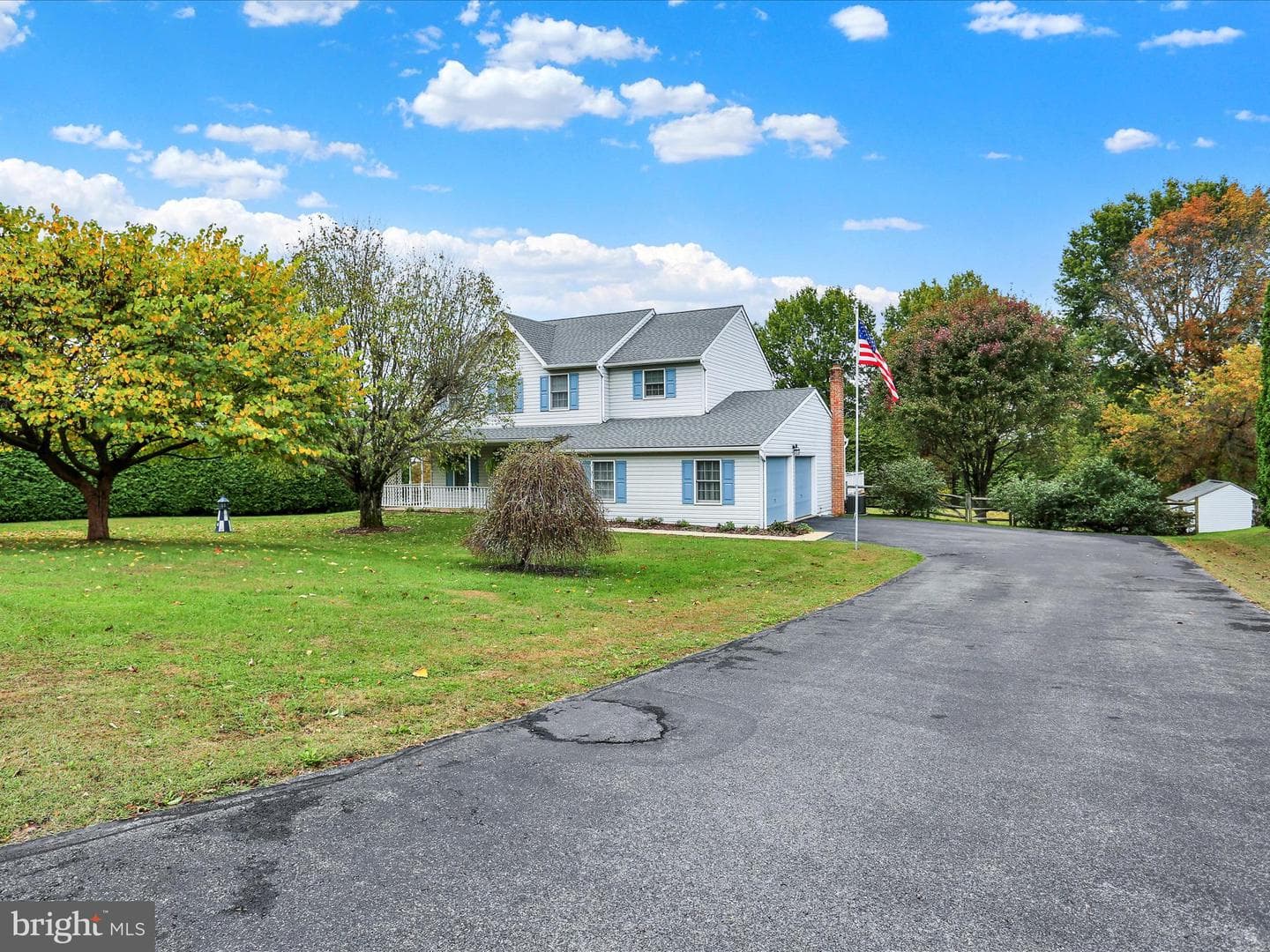 833 Pine Heights Road photo 3