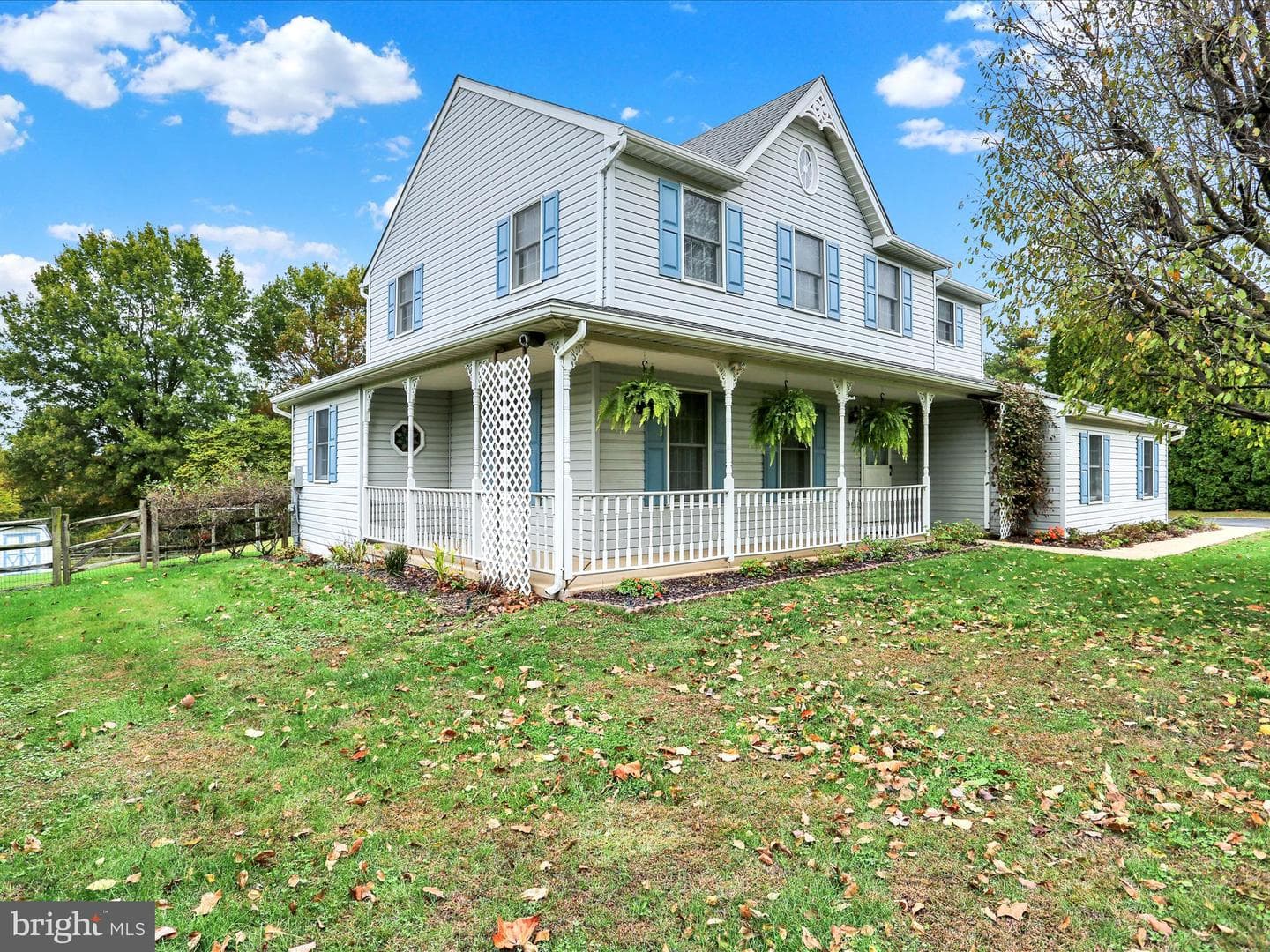 833 Pine Heights Road photo 4