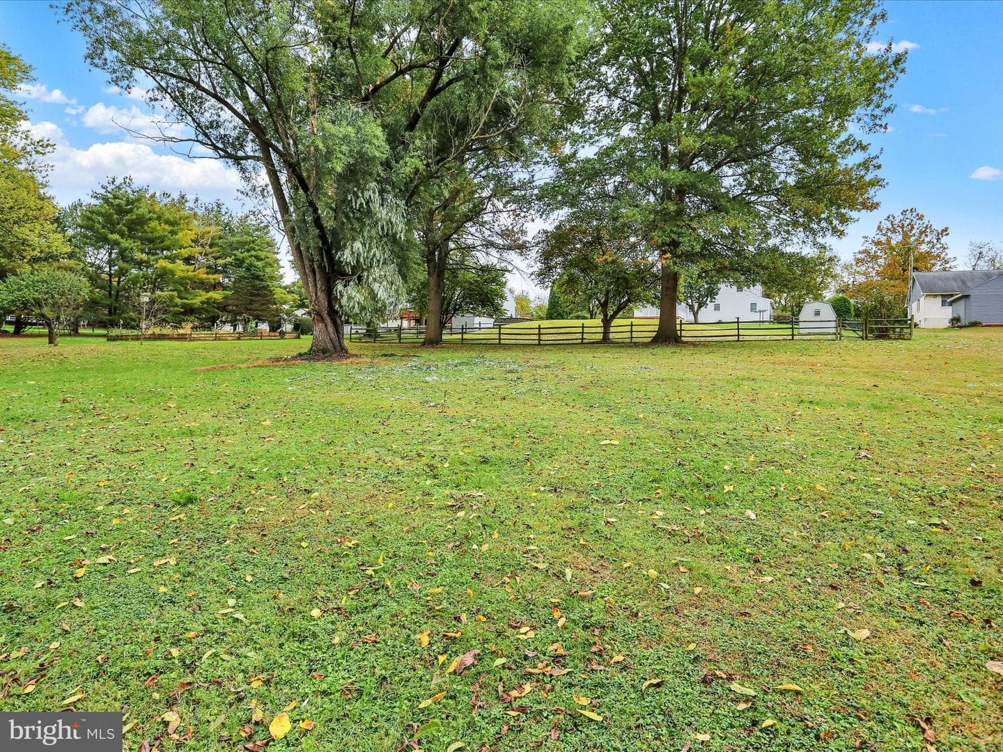 833 Pine Heights Road photo 44