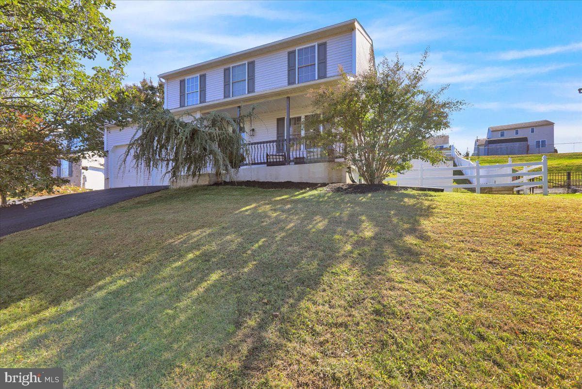 4536 Del Mar Drive photo 2
