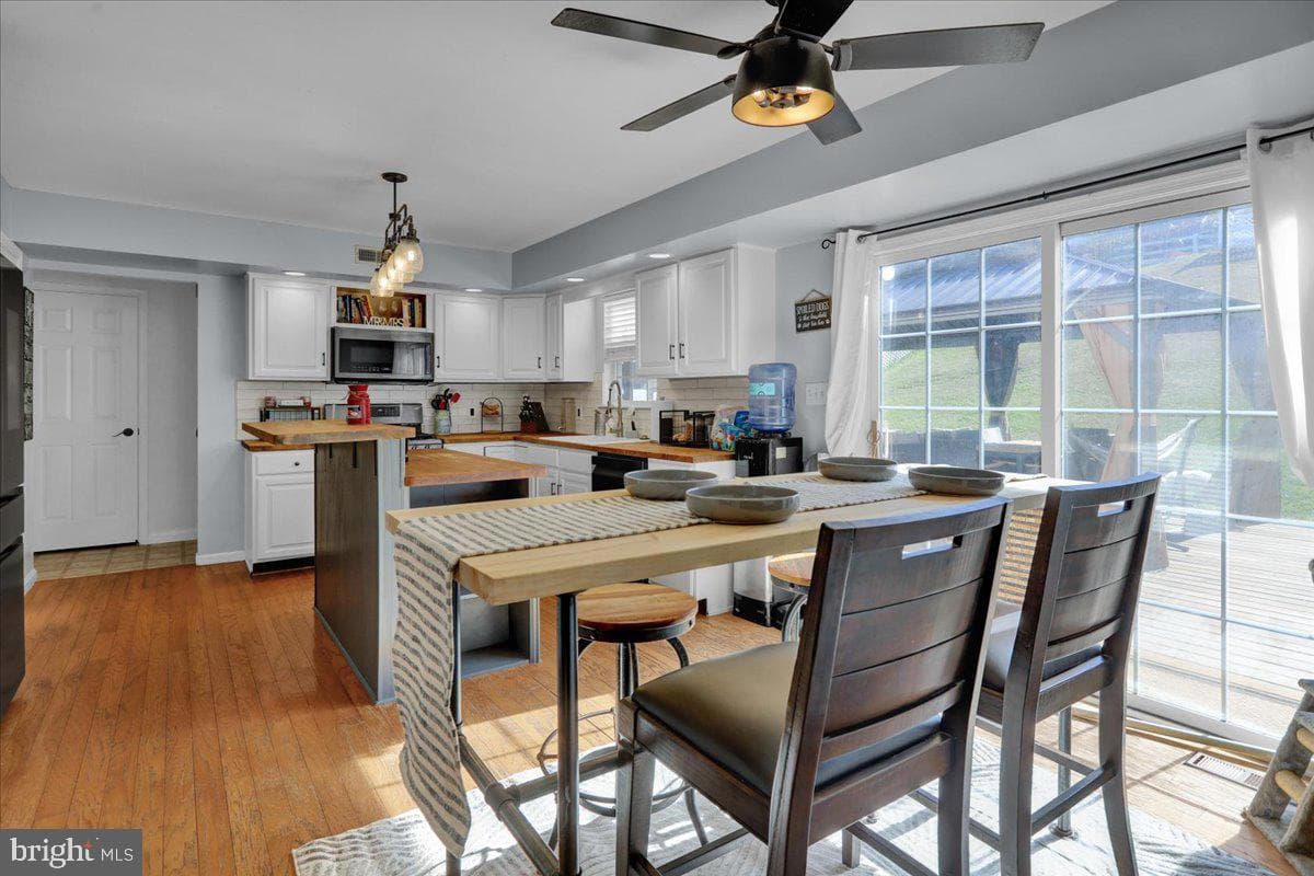 4536 Del Mar Drive photo 9