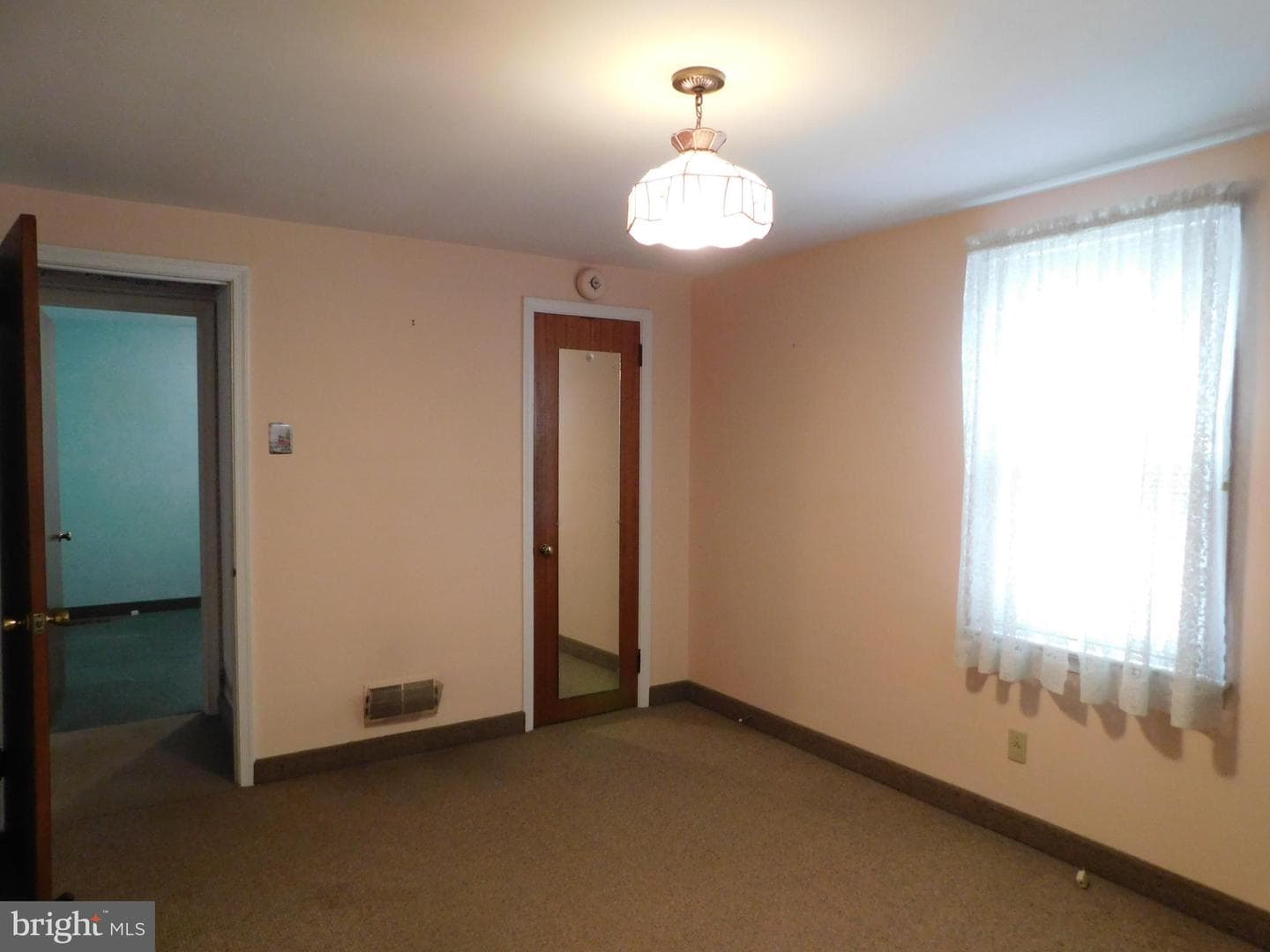 228 Shaner Street photo 15