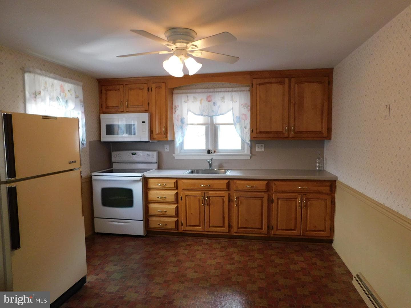 228 Shaner Street photo 5
