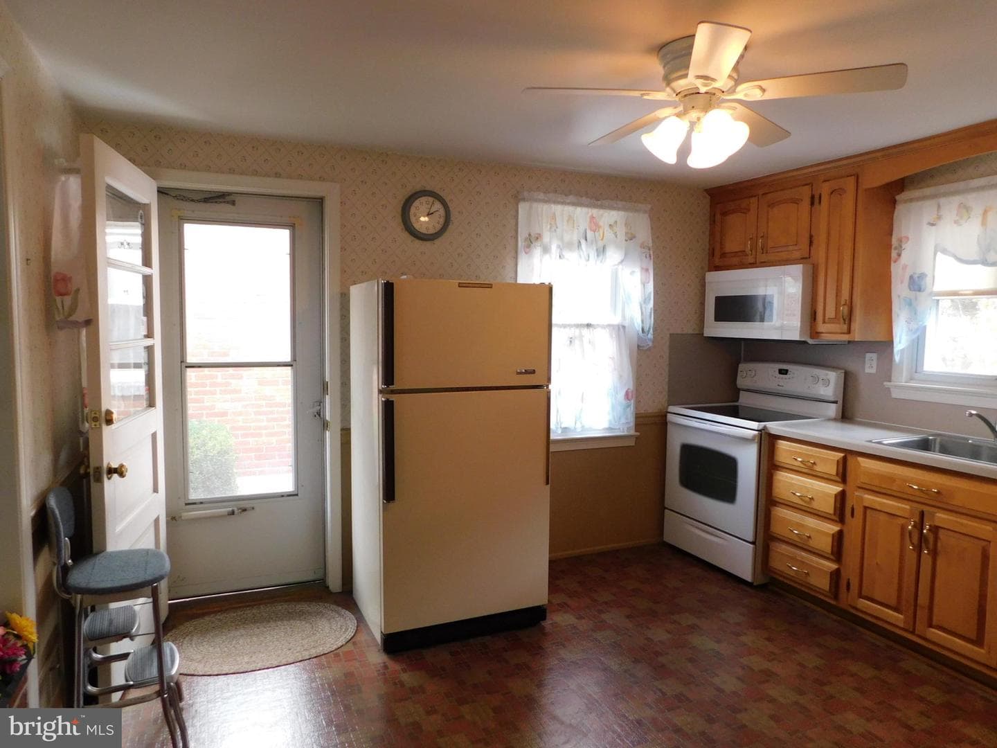 228 Shaner Street photo 7