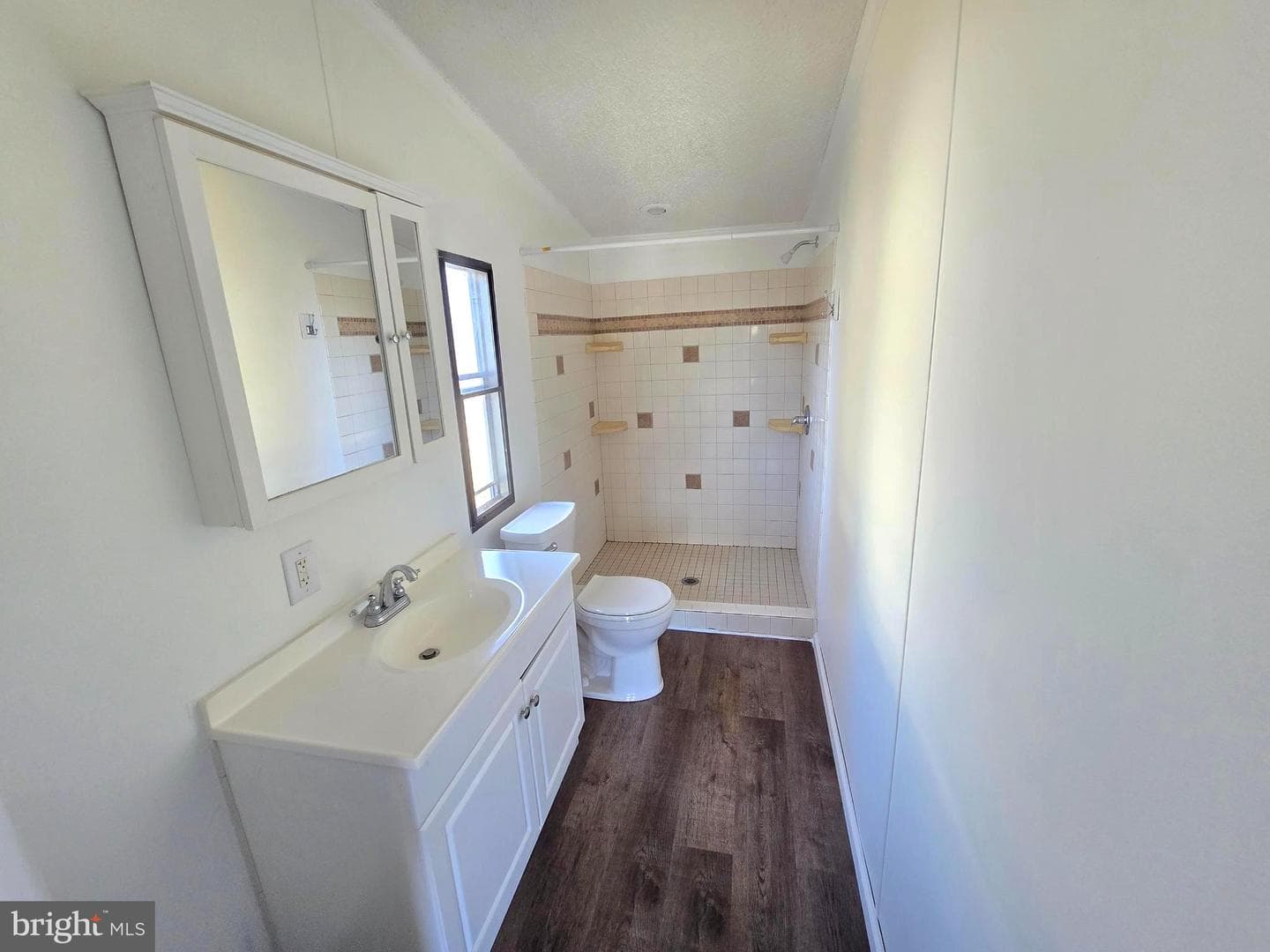 211 Merry Street photo 15