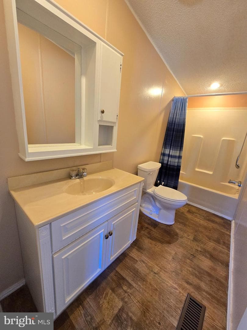 211 Merry Street photo 16