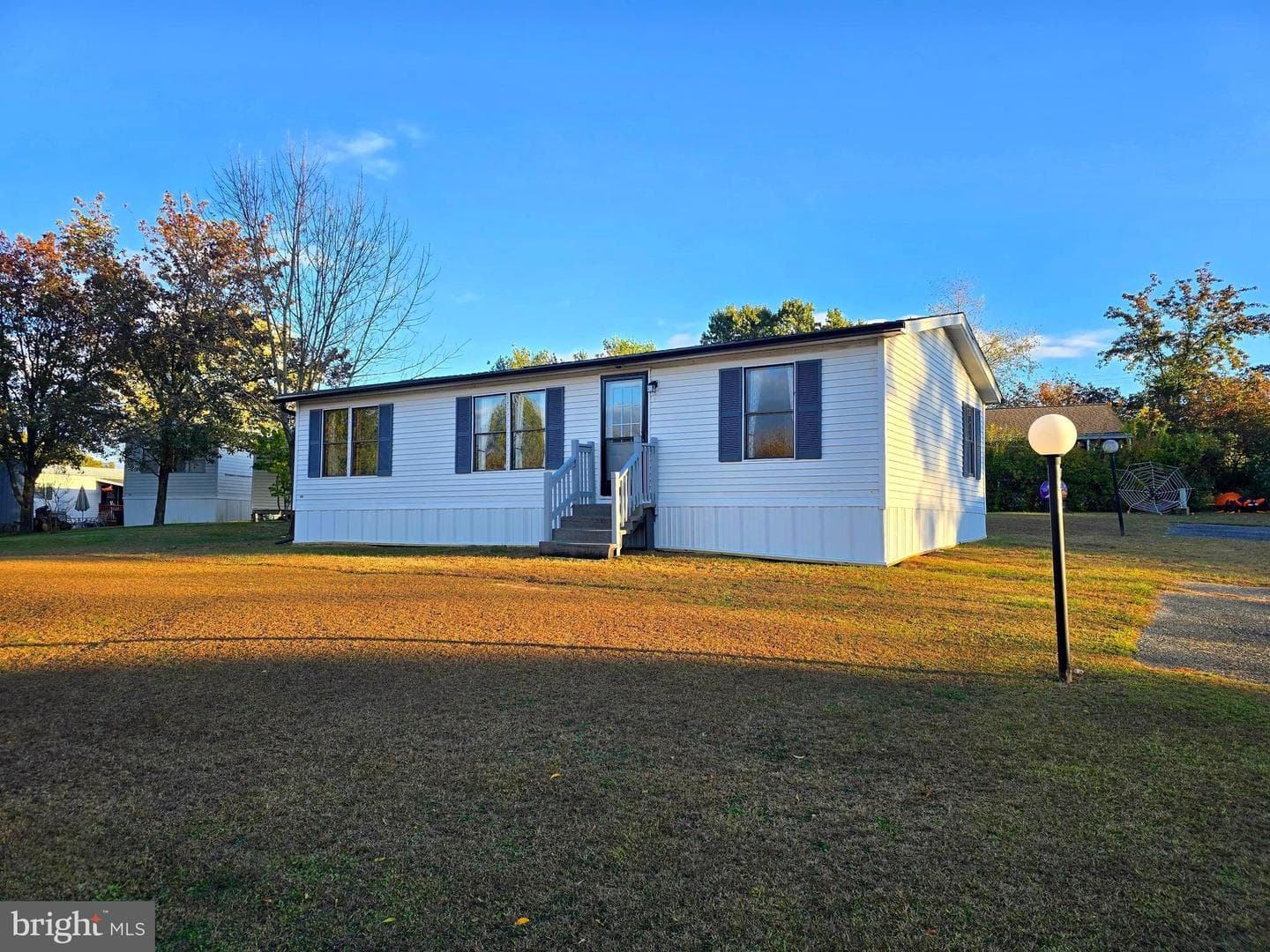 211 Merry Street photo 3