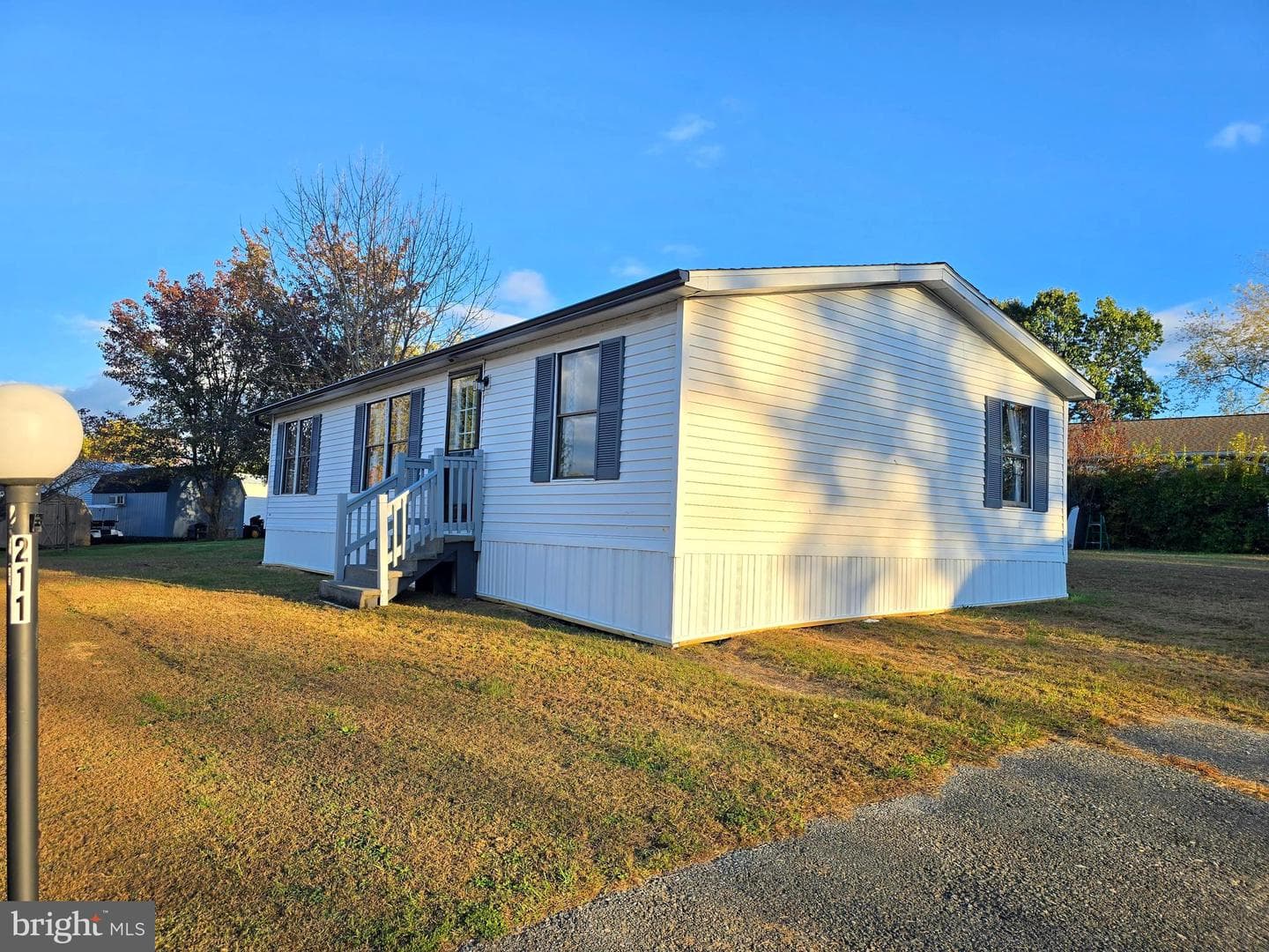 211 Merry Street photo 6