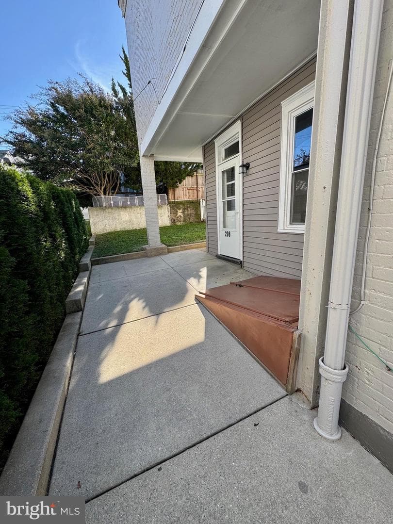 206 Chestnut Street photo 2