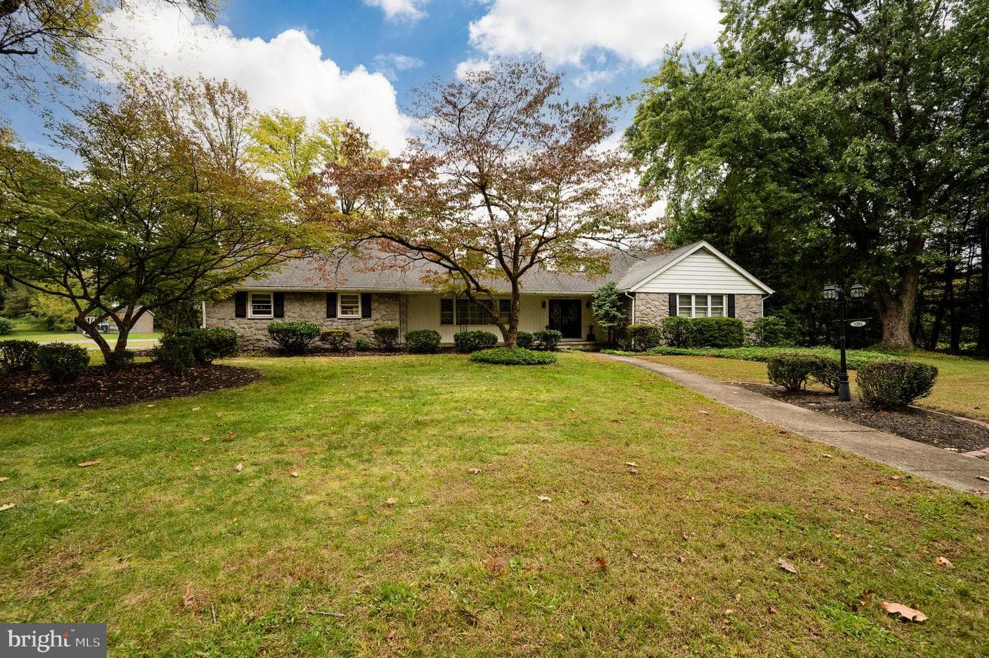 1202 Old Mill photo 48