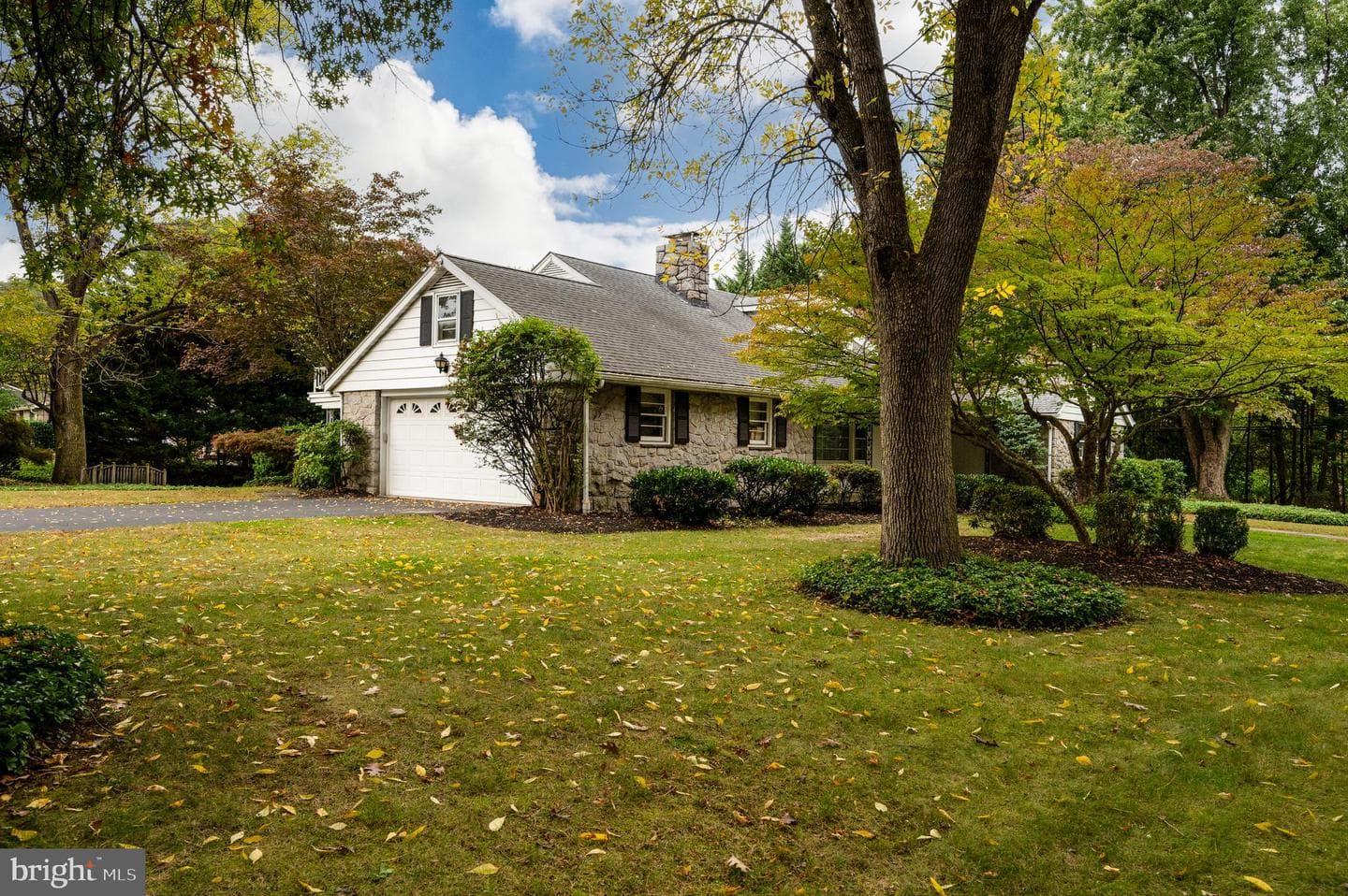 1202 Old Mill photo 57