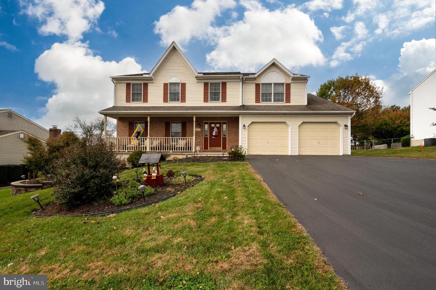 1052 Boeshore Circle photo 1