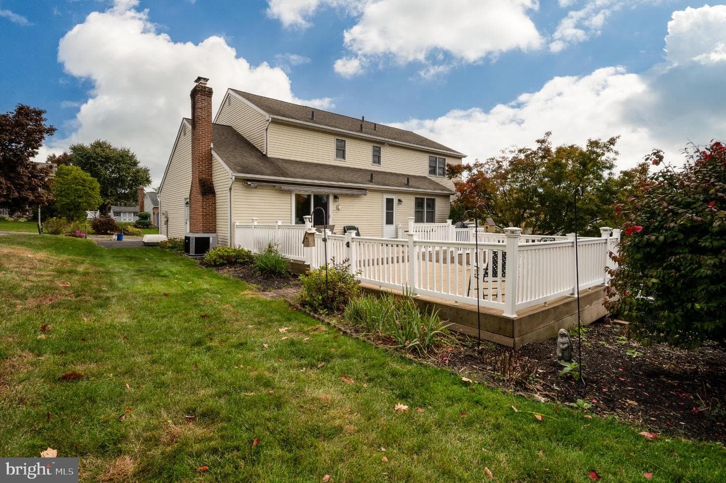 1052 Boeshore Circle photo 14