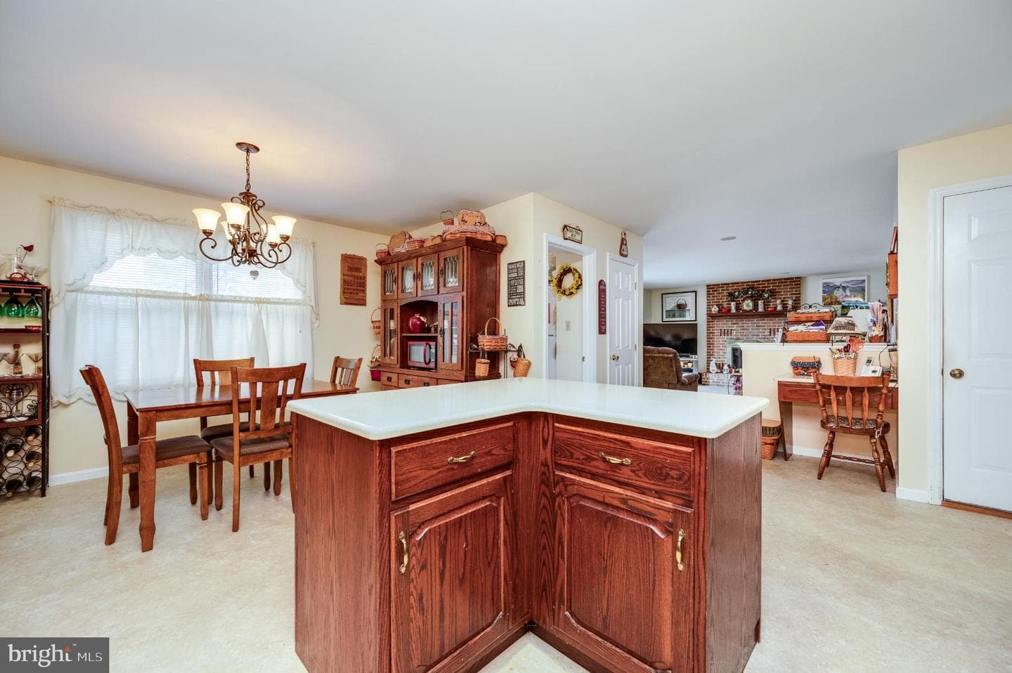 1052 Boeshore Circle photo 32