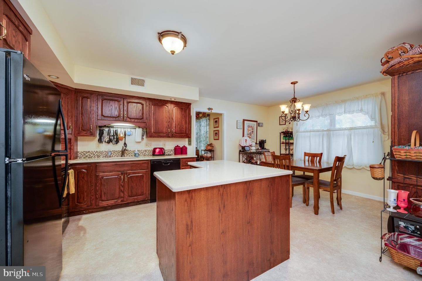 1052 Boeshore Circle photo 36