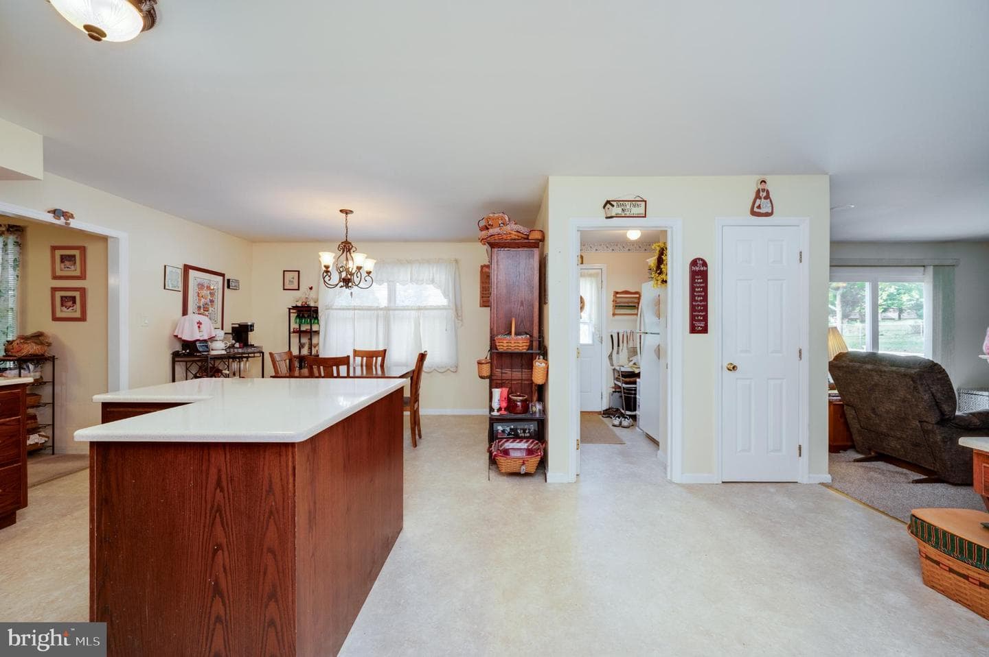1052 Boeshore Circle photo 37