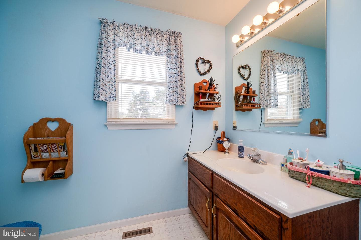 1052 Boeshore Circle photo 49