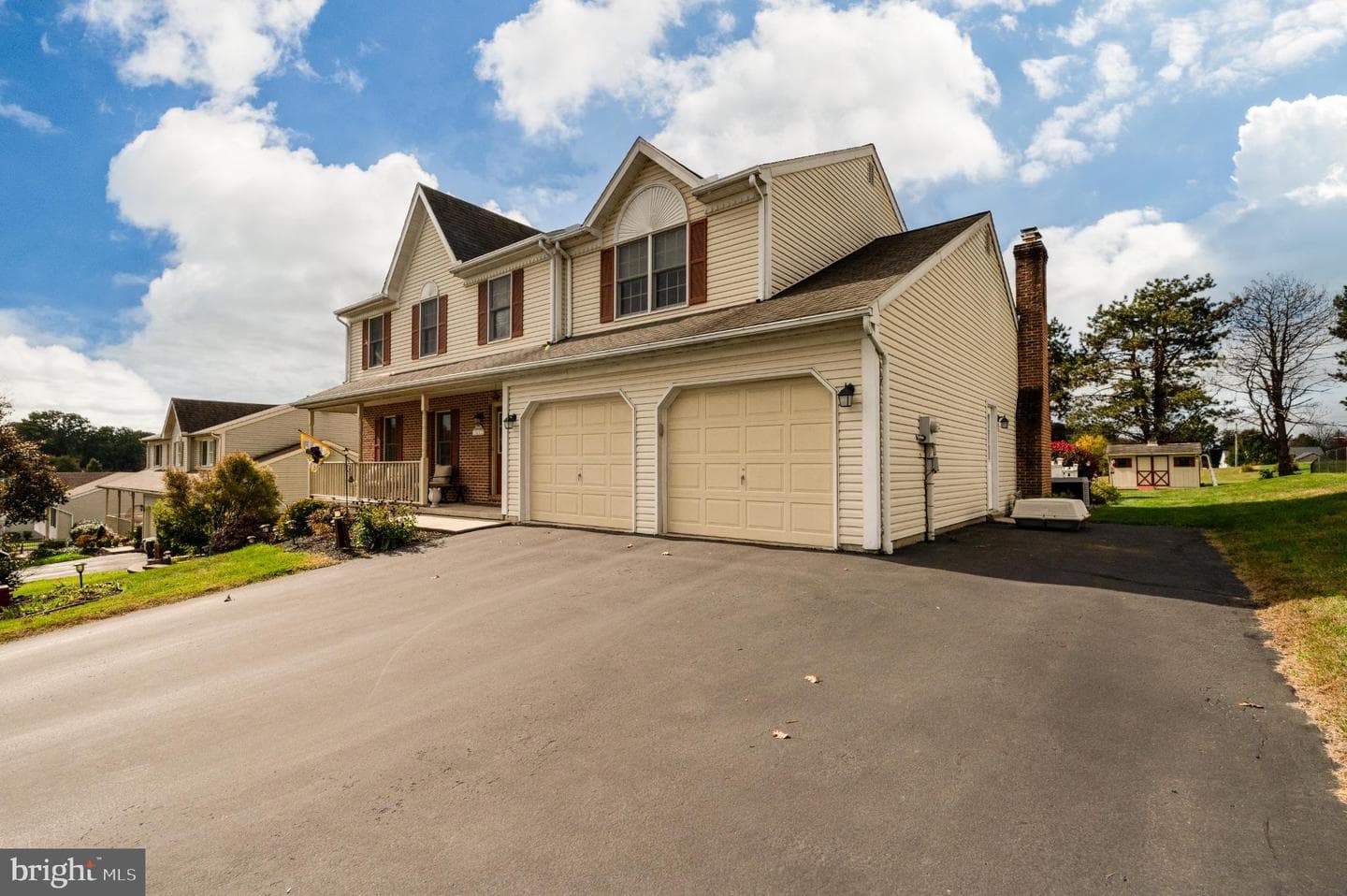 1052 Boeshore Circle photo 8