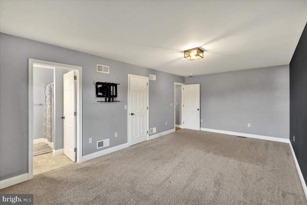 11 Clover Drive photo 14
