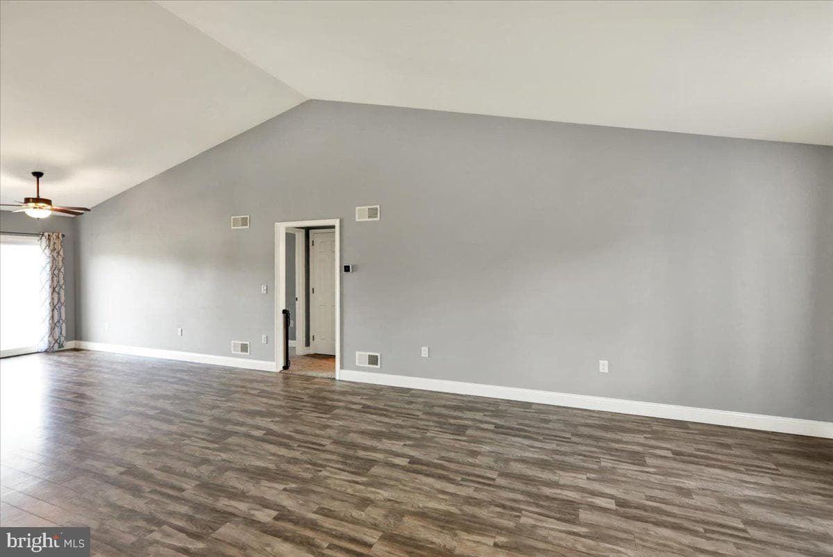 11 Clover Drive photo 5