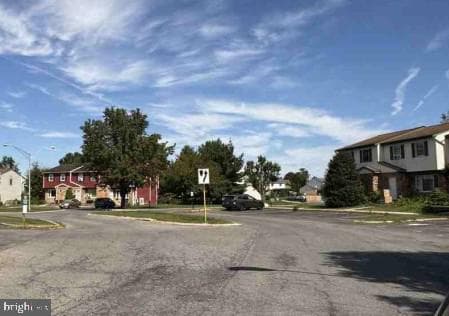 530 E Linden Street photo 2
