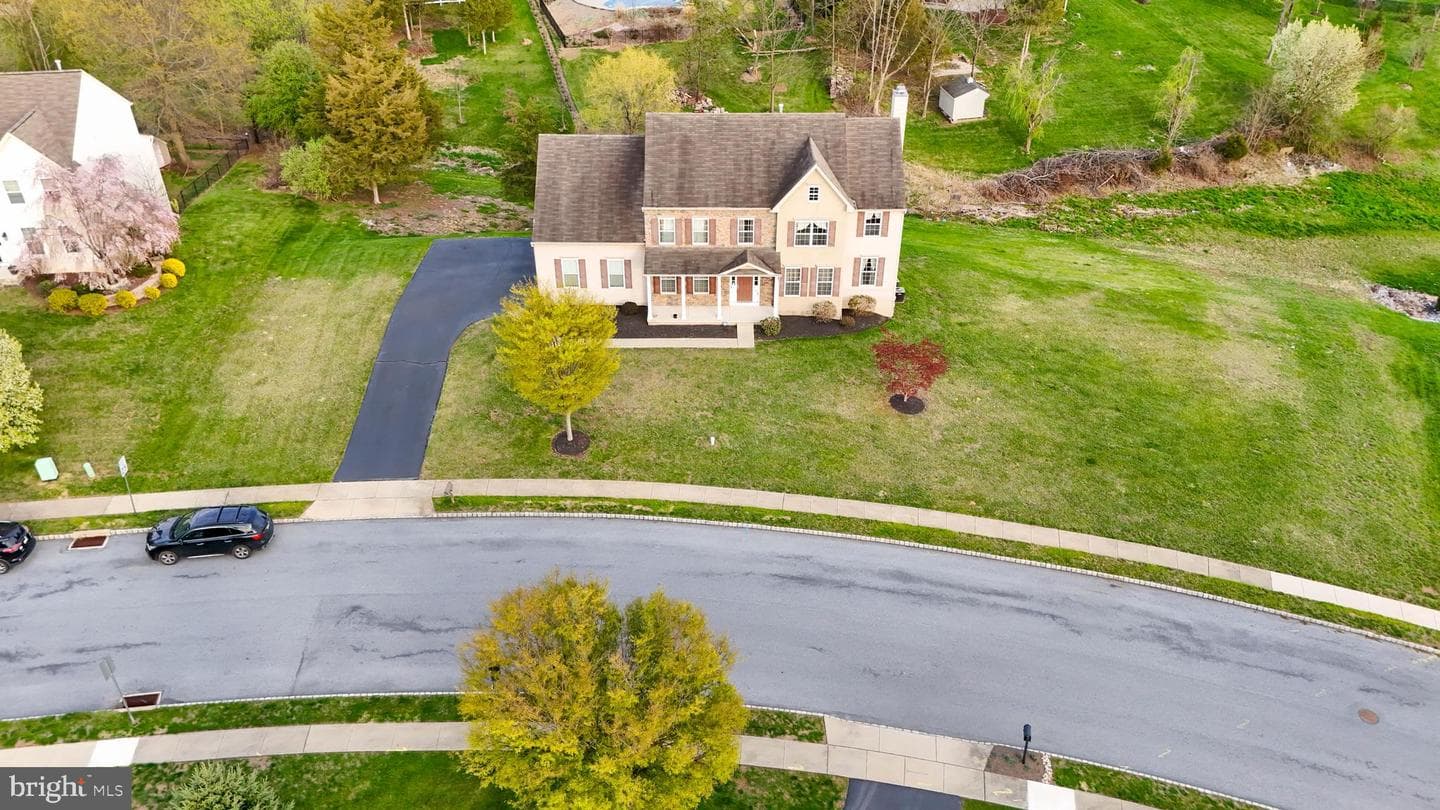 164 Meadowside Drive photo 10