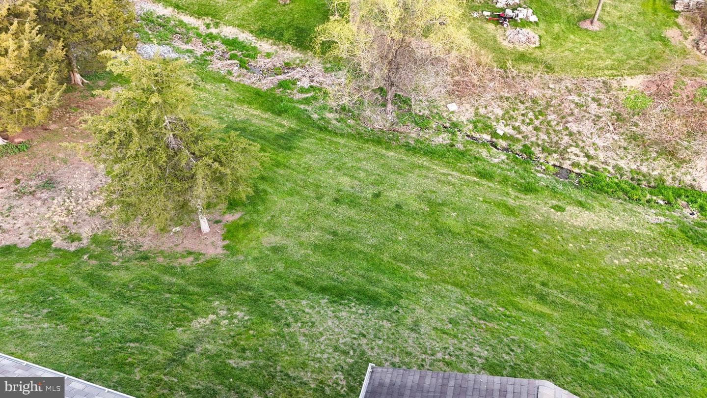 164 Meadowside Drive photo 12