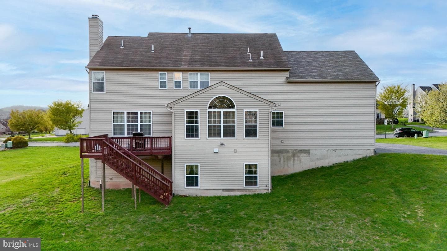 164 Meadowside Drive photo 4