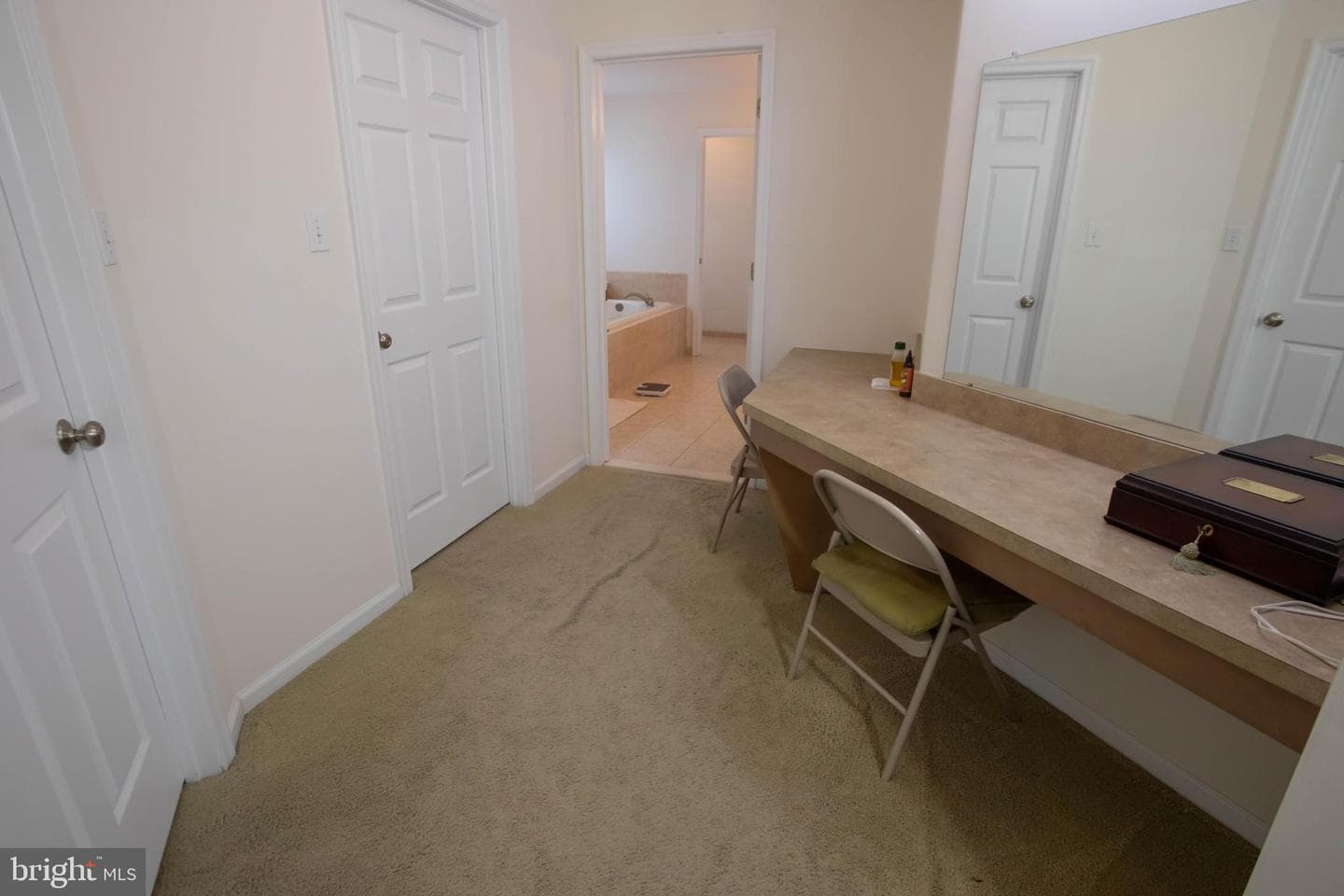 164 Meadowside Drive photo 44