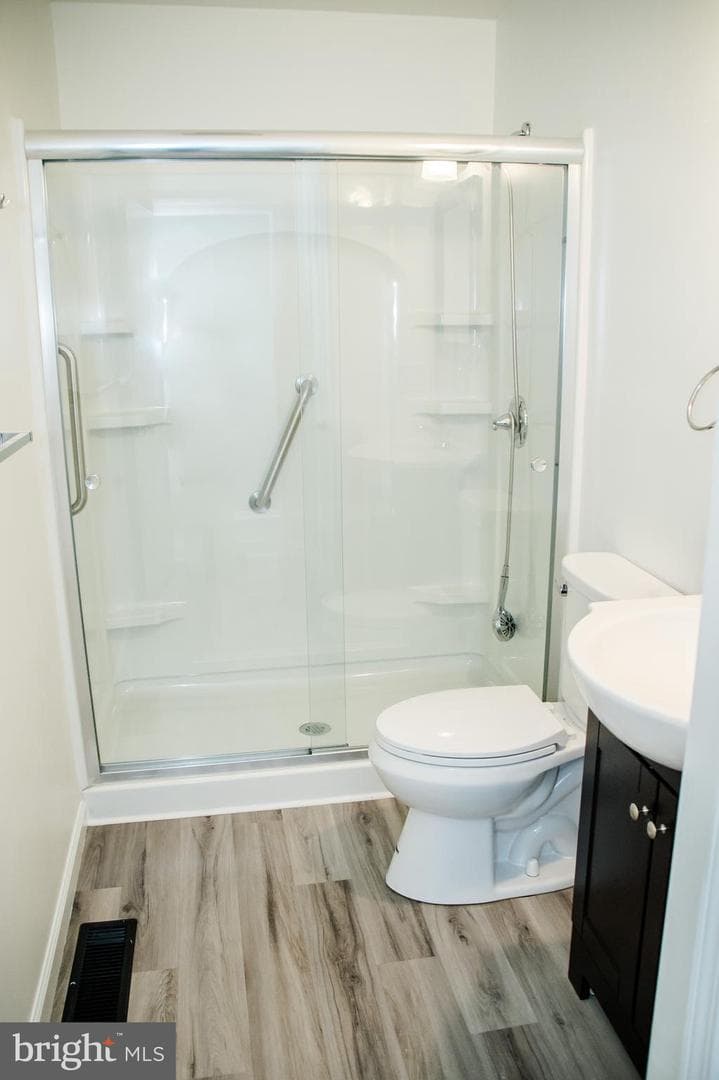 113 Wood Lane photo 8