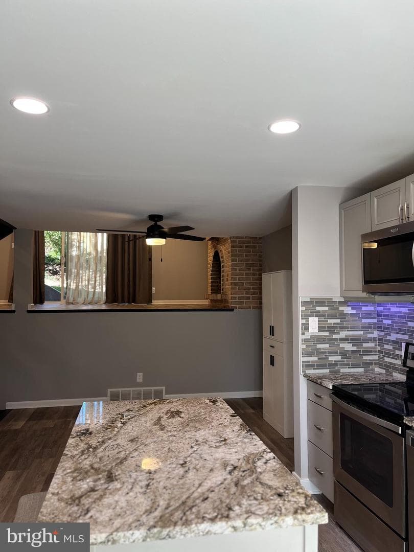 65 Wedge Lane photo 10