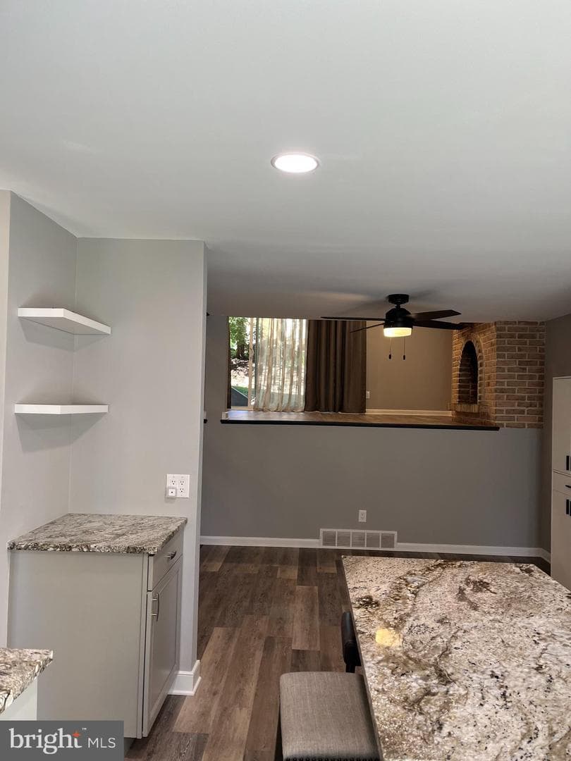 65 Wedge Lane photo 12