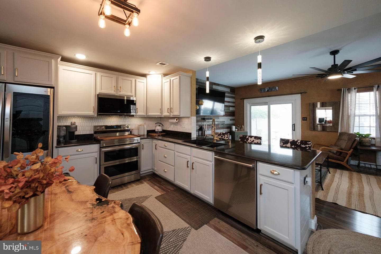 218 Silk Drive photo 6