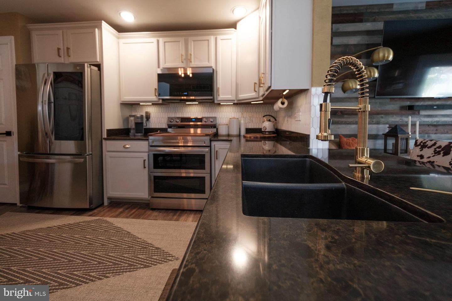 218 Silk Drive photo 7