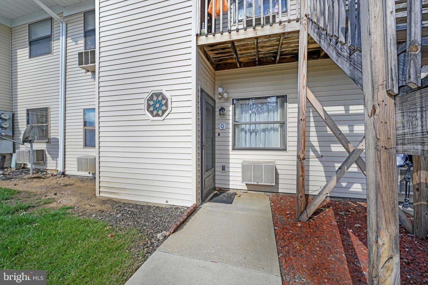 1334 W Wyomissing Court #q photo 2