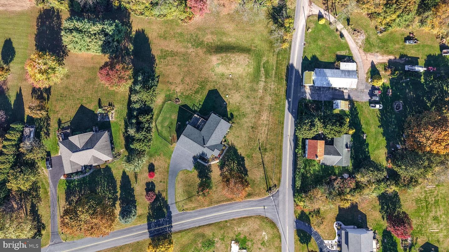 1001 Mill Road photo 43
