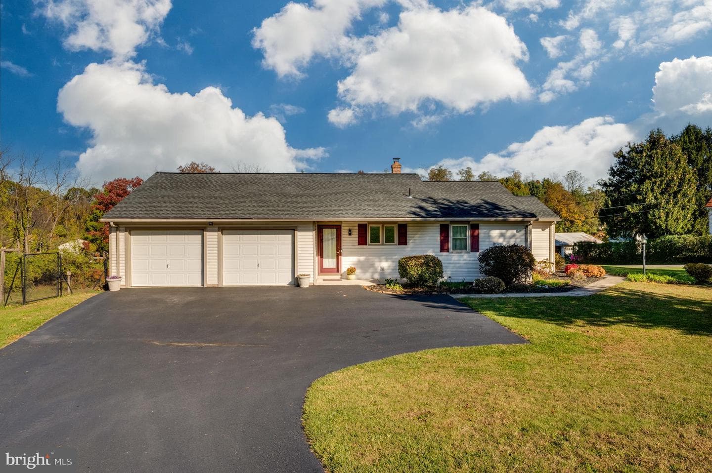 1001 Mill Road photo 48