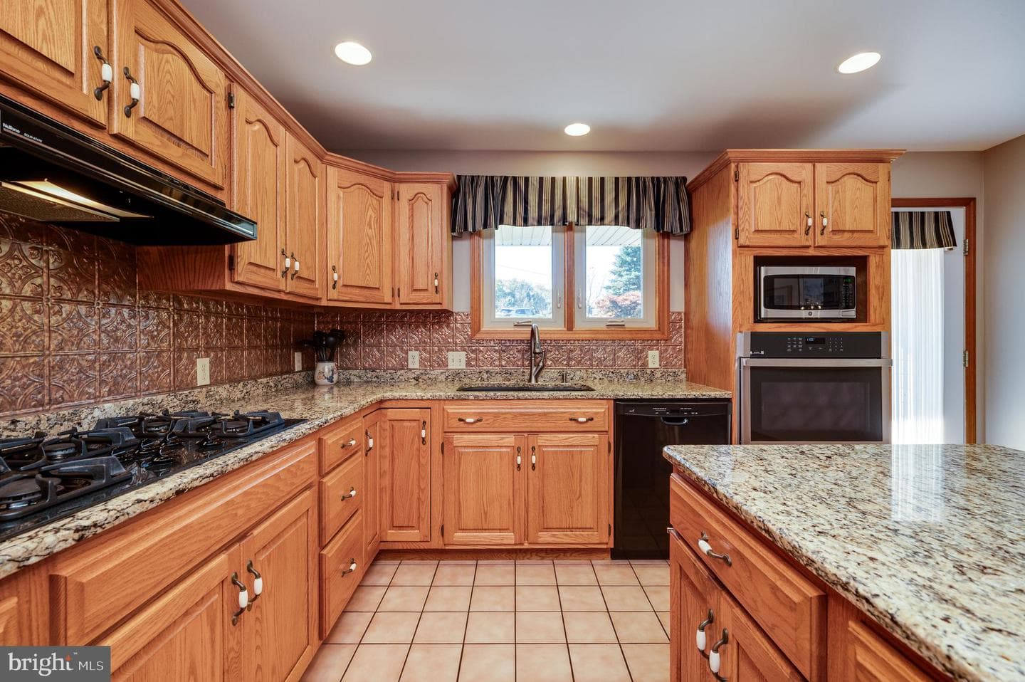 1001 Mill Road photo 8