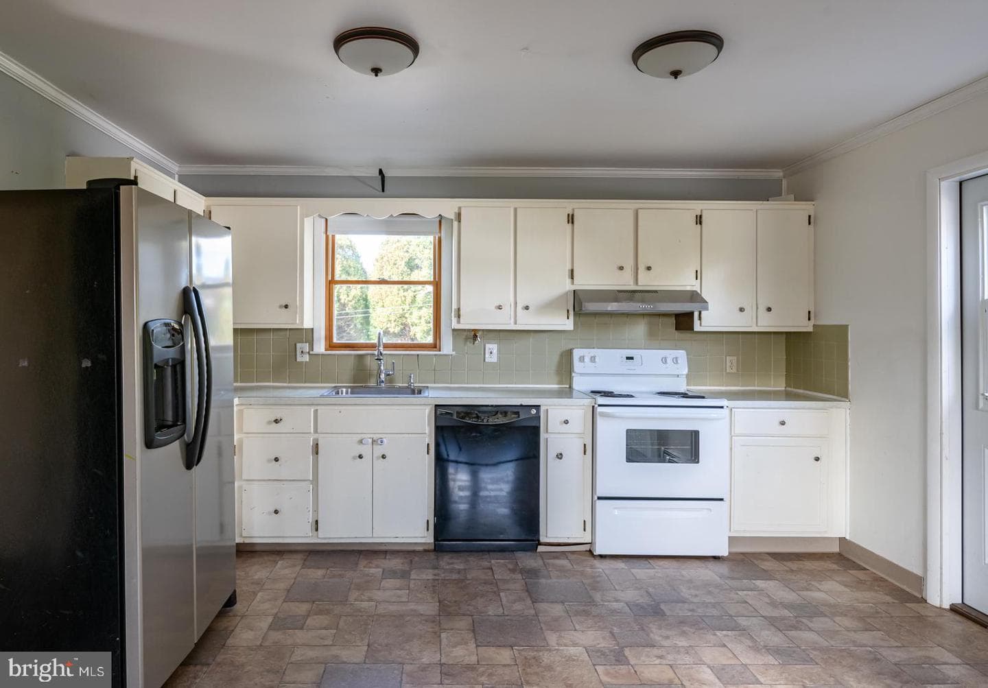 471 Highland Avenue photo 12