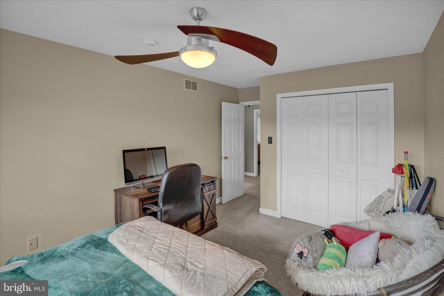 35 Pacific Avenue photo 39