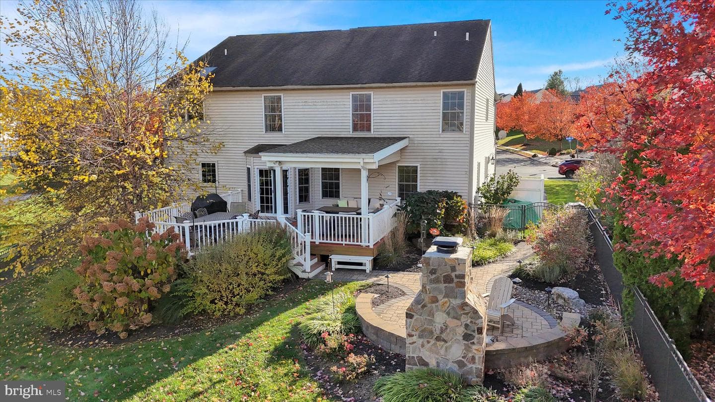 35 Pacific Avenue photo 61