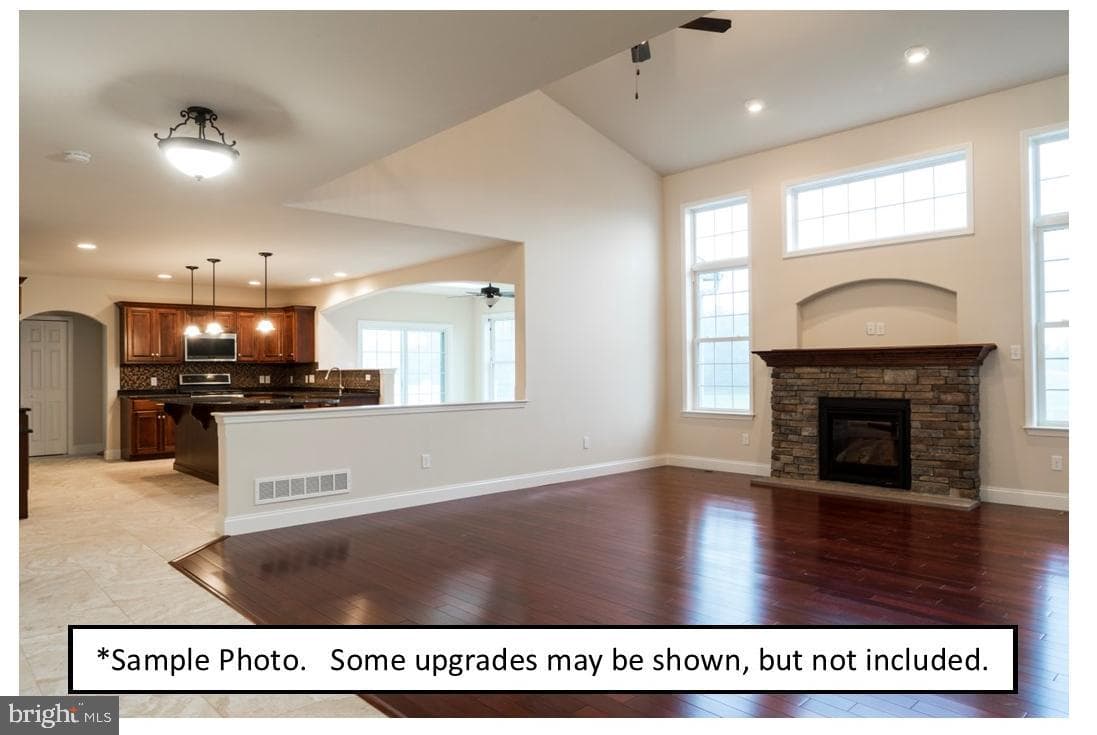 00 Castle Drive photo 8