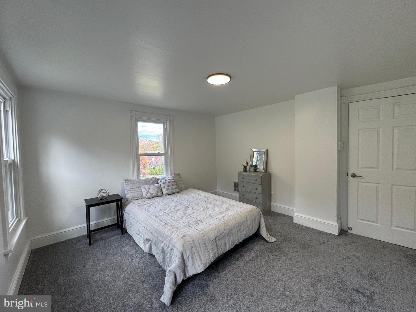 111 W 33rd Street photo 25