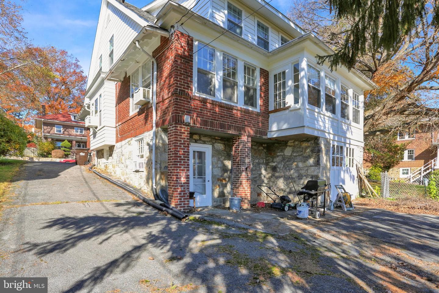 505 Brighton Avenue photo 24