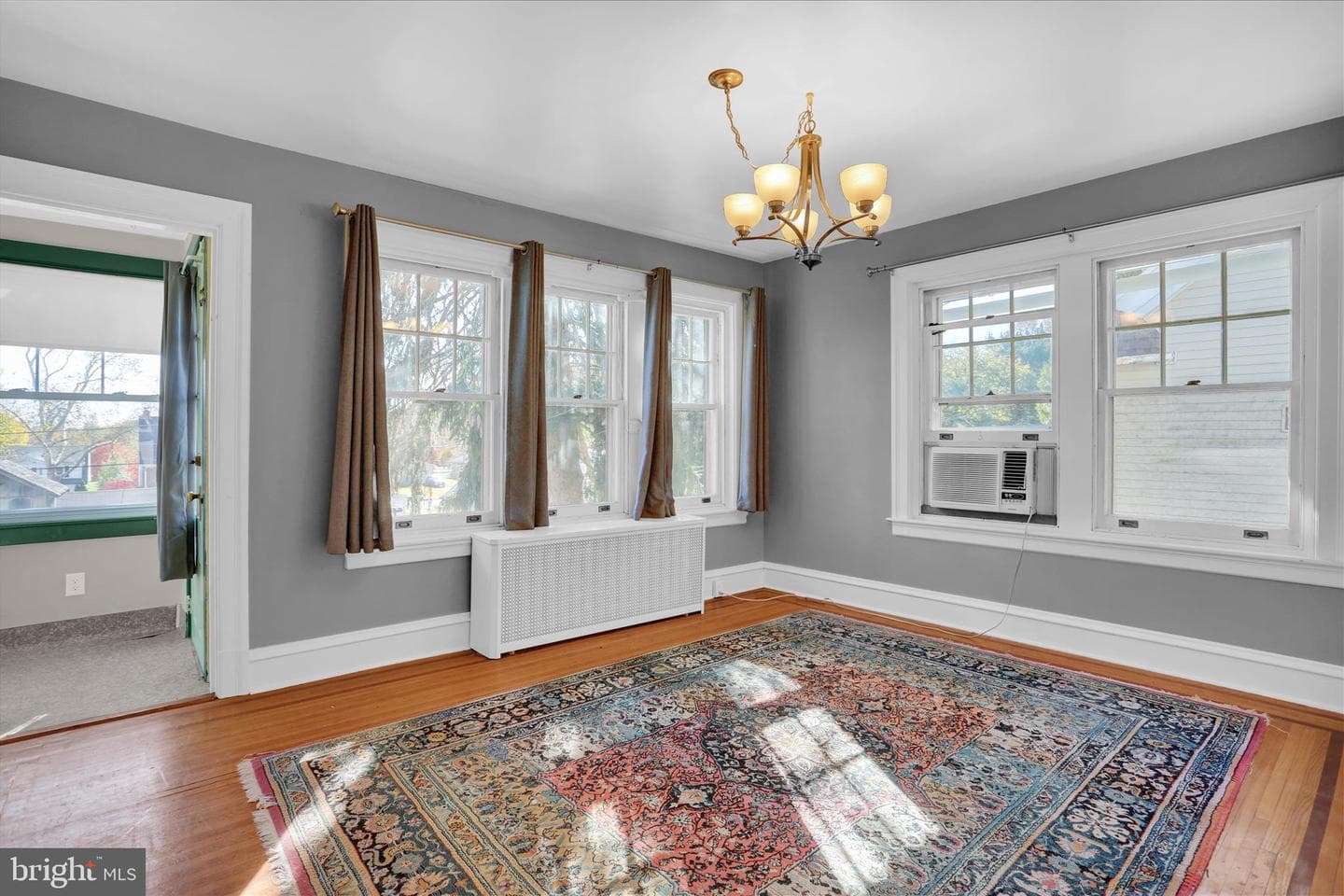 505 Brighton Avenue photo 8